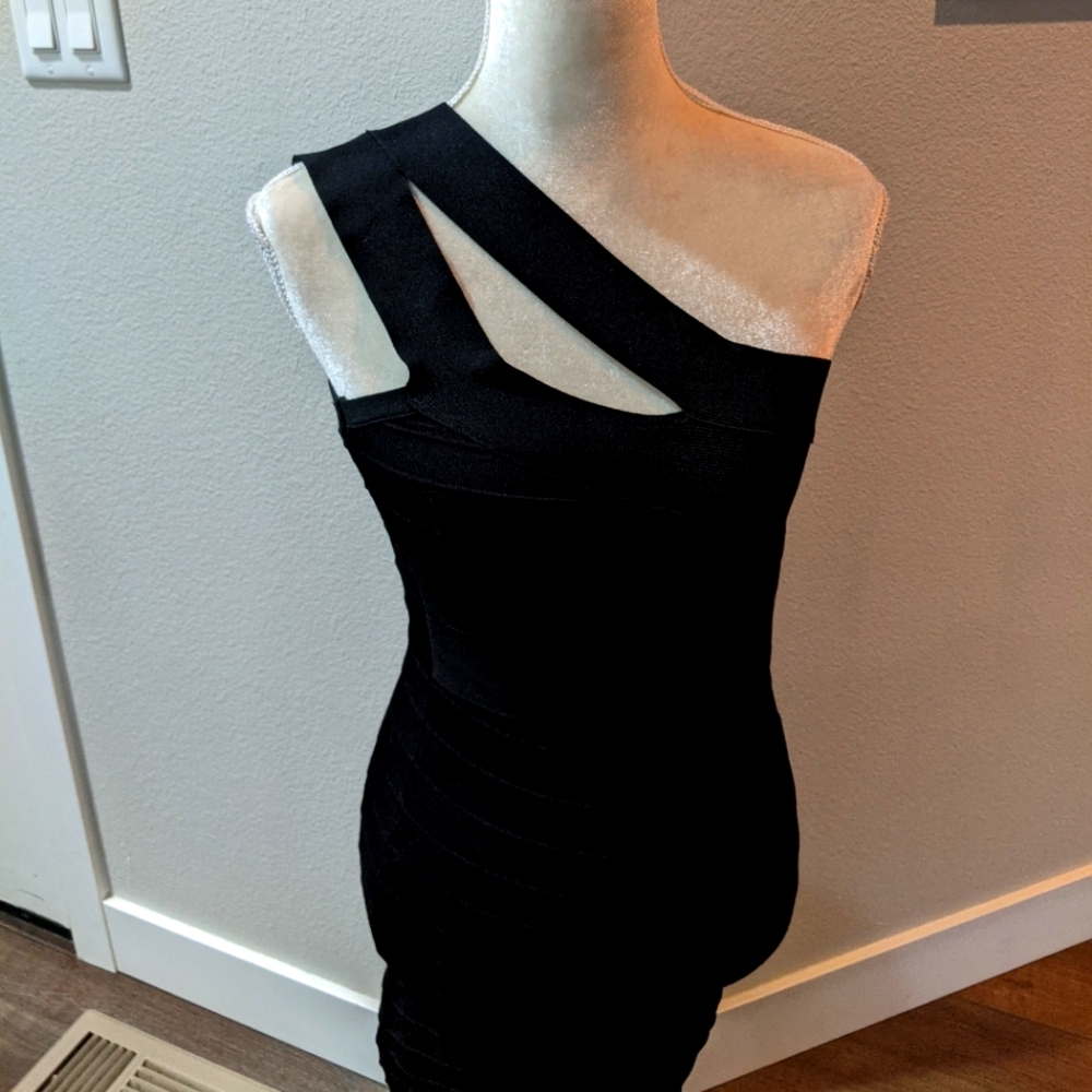 Black One Shoulder Bodycon Dress Medium
